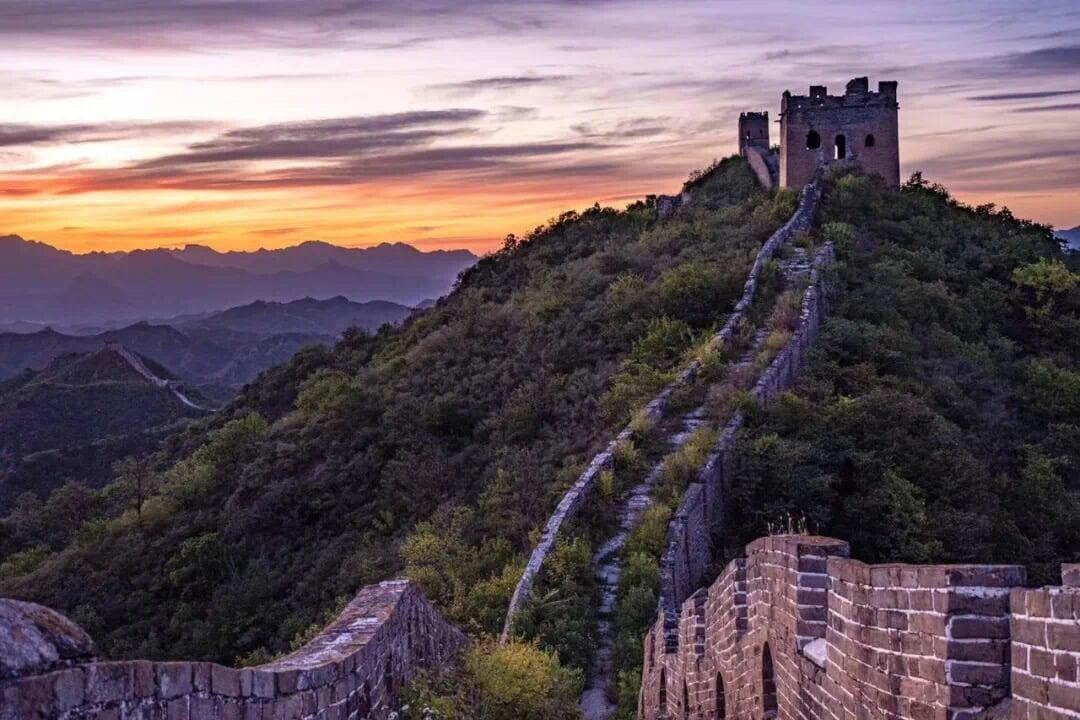 Great Wall Hiking